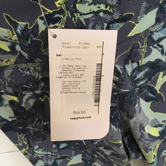 Fabletics Powerhold Capri NWOT - Picture 5 of 5